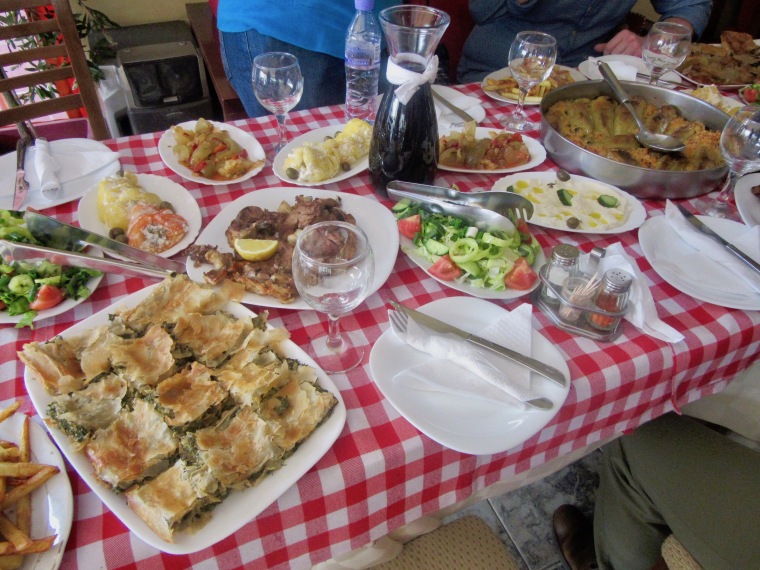 Albanian cuisine 