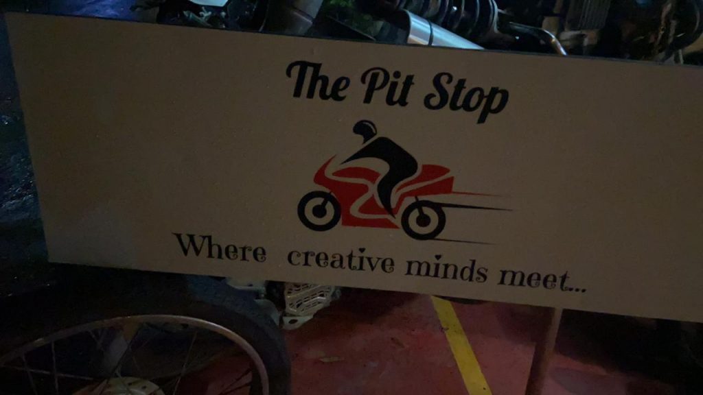 Pit Stop bar